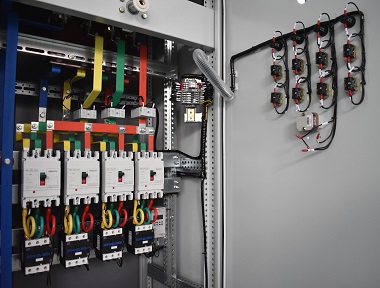 Thiết bị đóng cắt điện áp