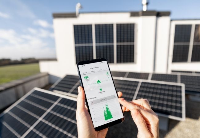 Hệ thống giám sát điều khiển điện mặt trời